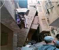 الأمن يزيل عقار حدائق القبة بعد انهياره جزئيًا وإخلاءه من السكان