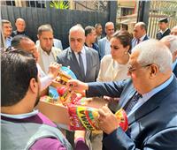 البنك الزراعي المصري يوزع المساهمات الغذائية على الأسر الأكثر احتياجاً