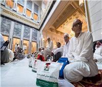 شؤون الحرمين توزع 50 ألف وجبة صحية لكبار السن خلال شهر رمضان
