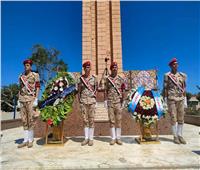 بدء احتفالات سيناء بالعيد القومي و وضع إكليل الزهور على النصب التذكاري بالعريش