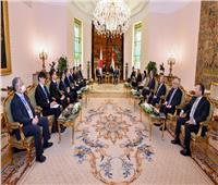 السيسي ورئيس وزراء اليابان يشهدان توقيع عدد من مذكرات التفاهم بين القاهرة وطوكيو