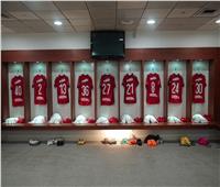 شاهد| غرف خلع ملابس الأهلي قبل انطلاق مباراة بيراميدز في كأس السوبر