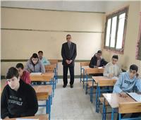 محافظ شمال سيناء يتابع امتحانات نهاية العام الدراسي لسنوات النقل