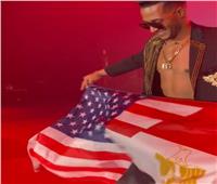 محمد رمضان يرفع علم مصر وأمريكا خلال حفل «سان دييجو»| صور