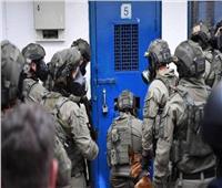 وحدات القمع الإسرائيلية تقتحم سجن «مجدو» وتنقل ثلاثة أسرى إلى الزنازين