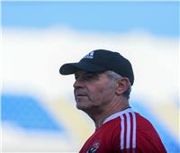 كولر يحاضر لاعبي الأهلي قبل المران الأول بتونس