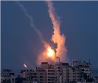 رشقات صاروخية مكثفة تجاه غلاف غزة وصولا الى تل ابيب 