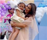 جنات تحتفل بعيد ميلاد ابنتها وتهديها أغنية جديدة بعنوان «زي الملكات»