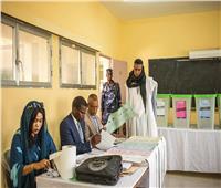 فوز أحزاب وليدة وخسارة أحزاب المعارضة التقليدية بعد فرز نصف مكاتب الانتخابات الموريتانية