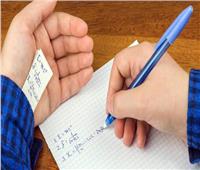 بالتزامن مع الامتحانات.. كيف تحمين طفلك من الوقوع في فخ «الغش»؟ 