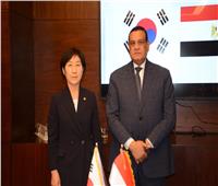 «آمنة» يبحث مع وزيرة البيئة الكورية مجالات التعاون المشترك بين الجانبين