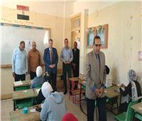 محافظ شمال سيناء يتفقد لجان امتحانات الدبلومات الفنية 
