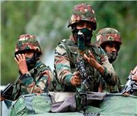 الجيش الهندي يحبط محاولة تهريب أسلحة ومخدرات بإقليم جامو وكشمير