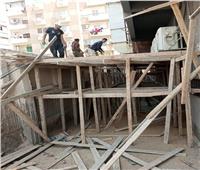 نائب محافظ القاهرة تتابع تنفيذ قرارات الإزالة لمخالفات البناء بشارع 9 بالمقطم