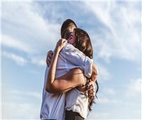 دراسة جديدة تربط بين «القبلات» والسعادة الزوجية 