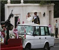 سيارات زفاف ولي عهد الأردن الأمير الحسين بن عبدالله والأميرة رجوة | صور