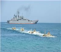 الدفاع الروسية: أوكرانيا هاجمت سفينة روسية بقوارب مسيرة دون جدوى