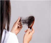 تساقط الشعر قد يكون علامة منذرة للإصابة بـ«قاتل صامت»