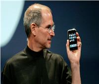 «جوبز» وسر تحمسه لإطلاق هاتف «آيفون 4» بلا غلاف