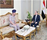 الرئيس السيسي يستقبل الفريق أول محمد زكي القائد العام للقوات المسلحة