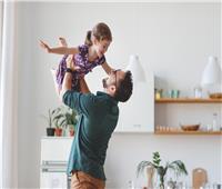 في عيد الأب.. كيف يؤثر الآباء بشكل إيجابي على نمو أطفالهم ورفاهيتهم؟