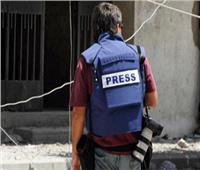 المستوطنون يهاجمون الإعلام الرسمي الفلسطيني.. «رصاصتان بكاميرا التلفزيون»