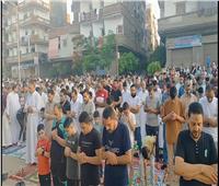 آلاف المصلين يؤدون صلاة العيد في ساحة المهاجرين بكفر الدوار
