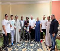 وزير الزراعة يكرم أبناء قريته الفائزين بالبطولة العربية في الكيك بوكسينج بالأردن