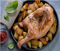 لعشاق الدايت.. طريقة تحضير «الدجاج بالبطاطس» في الفرن