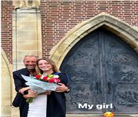 «فخور بكٍ إلى الأبد».. تامر هجرس يحتفل بتخرج ابنته من الجامعة