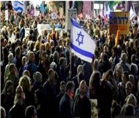 آلاف الإسرائيليين يتظاهرون.. ونتنياهو يسعى لتسويق خطته بشأن نظام القضاء