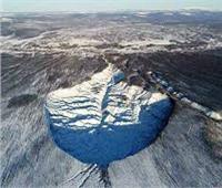 ذوبان الجليد في أكبر منخفض طبيعي بالعالم