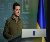 زيلينسكي: أوكرانيا بحاجة إلى درع جوي كامل لهزيمة الصواريخ الروسية