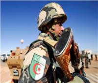 الدفاع الجزائرية: استشهاد 10 عسكريين وإصابة 25 آخرين إثر حرائق نشبت بشمالي البلاد