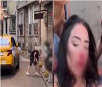 سائق تركي يعتدي على سائحة أجنبية | فيديو