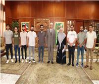 رئيس جامعة المنوفية يستقبل طلاب الجامعات العربية الوافدين من العراق