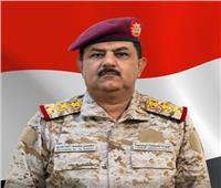 وزيرا دفاع اليمن وجامبيا يبحثان سبل تعزيز التعاون الثنائي