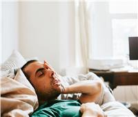 دراسة: النوم غير المنتظم يرتبط ببكتيريا الأمعاء