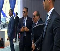 لحظة وصول الرئيس السيسي لمسجد السيدة نفيسة.. فيديو