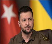 الرئيس الأوكراني يقيل المسئولين عن التجنيد بالجيش