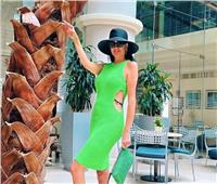 «غادة عبد الرازق» تخطف الأنظار بفستان أخضر في أحدث إطلالاتها الصيفية | شاهد