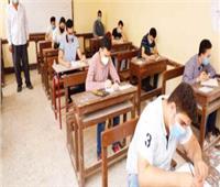 تداول امتحان اللغة العربية لطلاب الثانوية دور ثان عبر صفحات السوشيال ميديا