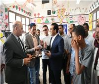 نائب محافظ قنا يتفقد قافلة «لمصر.. نبني أجيال» للفحص الطبي لأطفال الوقف 