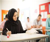 فرنسا تعتزم حظر ارتداء «العباية الإسلامية» في المدارس 