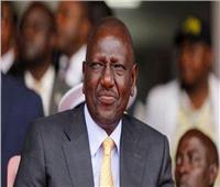 رئيس كينيا يطالب بتخفيف أعباء الديون الخارجية لإفريقيا بما يمكنها من التصدي للتغيرات المناخية