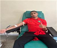 أشرف حكيمي يتبرع بالدم لضحايا زلزال المغرب