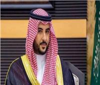  وزير الدفاع السعودي يؤكد دعم المملكة للتوصل إلى حلٍّ سياسي شامل في اليمن 