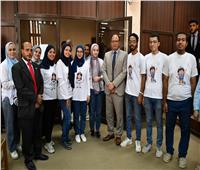 رئيس جامعة حلوان يشهد ختام فعاليات النشاط العلمي بأسبوع شباب الجامعات