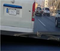 ضبط قائد سيارة نقل جماعي بالقاهرة بدون لوحة معدنية خلفية 