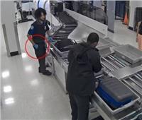 كوارث المطارات.. فضيحة الأمن في مطار ميامي خلال سرقة حقائب المسافرين